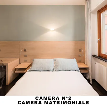 Guest house Lo Scoglio 2*