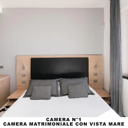 بيت ضيافة Lo Scoglio 4*