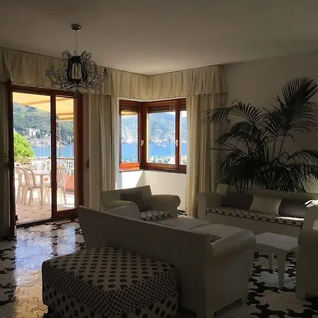 Lo Scoglio بيت ضيافة مونتيروسّو ال ماري