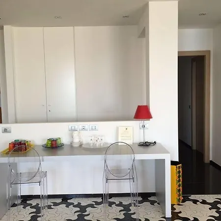 Lo Scoglio بيت ضيافة 4*