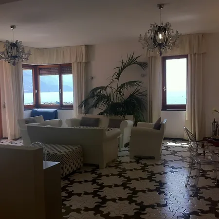 Lo Scoglio Gæstehus