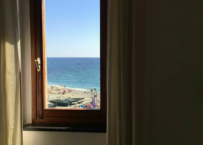 Lo Scoglio Penzion 4*