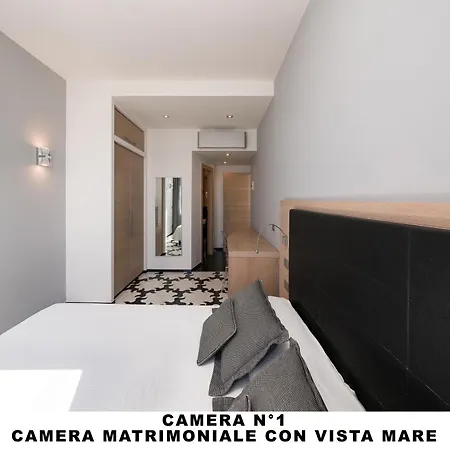 Lo Scoglio ゲストハウス モンテロッソ・アル・マーレ