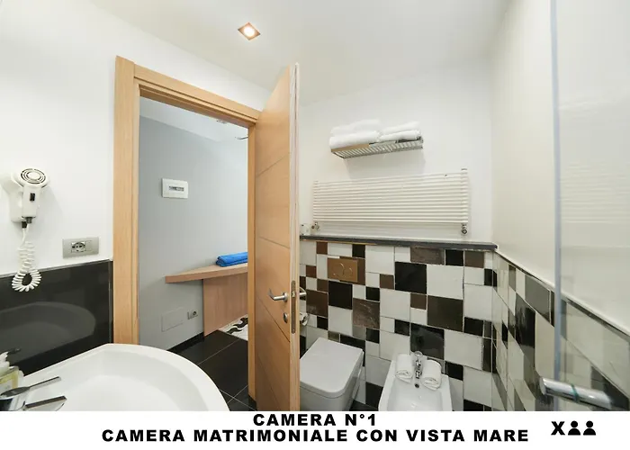 Lo Scoglio מונטרוסו אל מארה