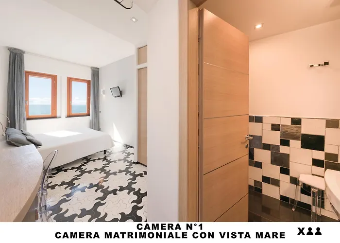 Lo Scoglio בית הארחה