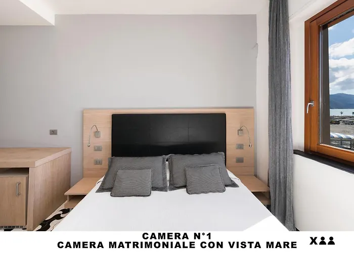 בית הארחה Lo Scoglio 4*