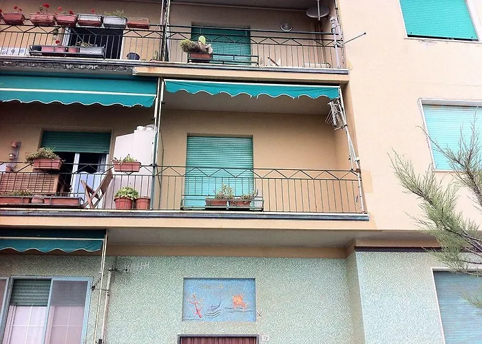 Lo Scoglio בית הארחה מונטרוסו אל מארה